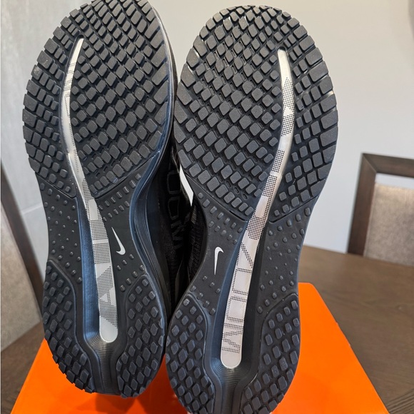 Nike Pegasus Premium - Picture 5 of 8